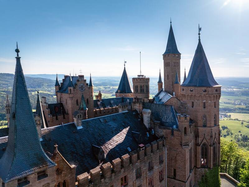 Blick nach Südwesten über die Burg Hohenzollern.