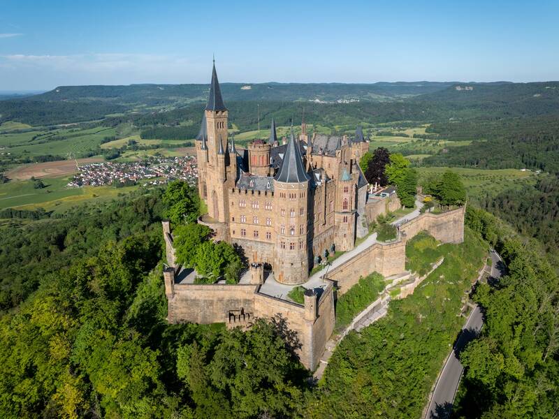 Burg Hohenzollern Südwestansicht.