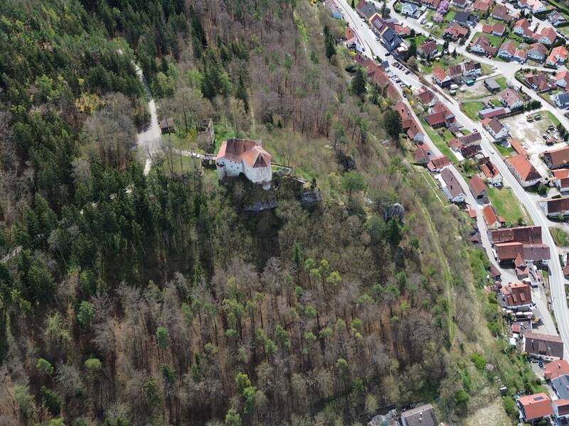 Gesamansicht Burg Straßberg von Norden aus.